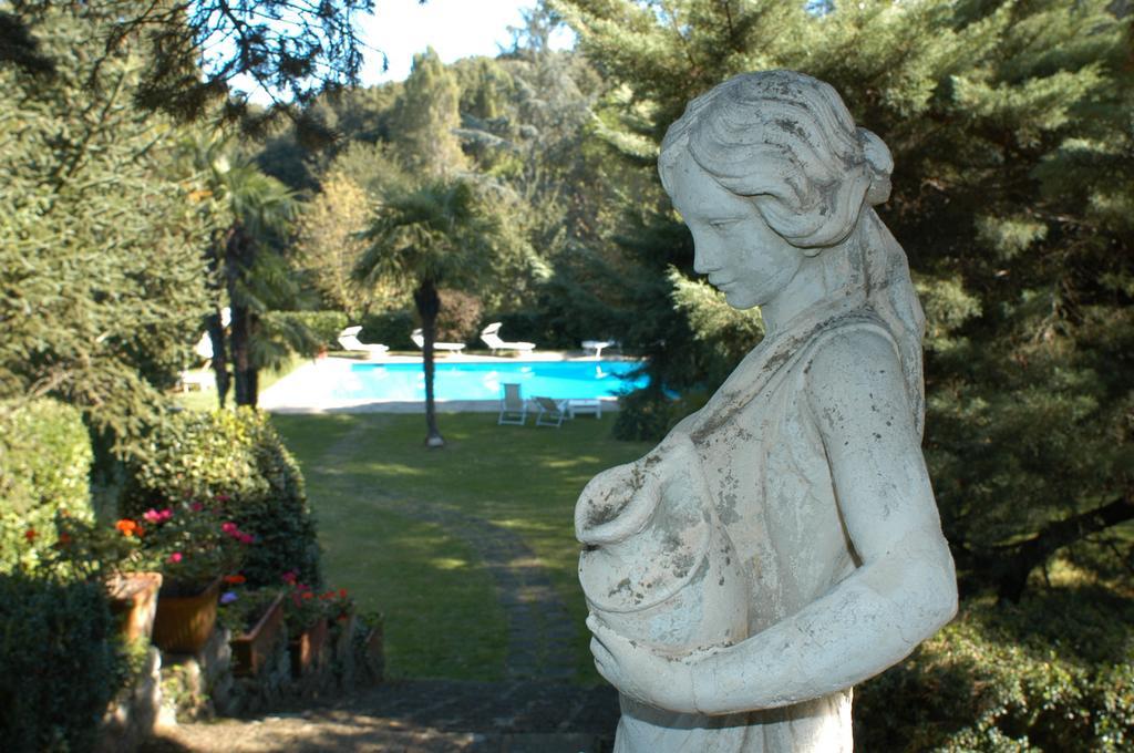 Hotel Villa Clementina Bracciano  Bagian luar foto
